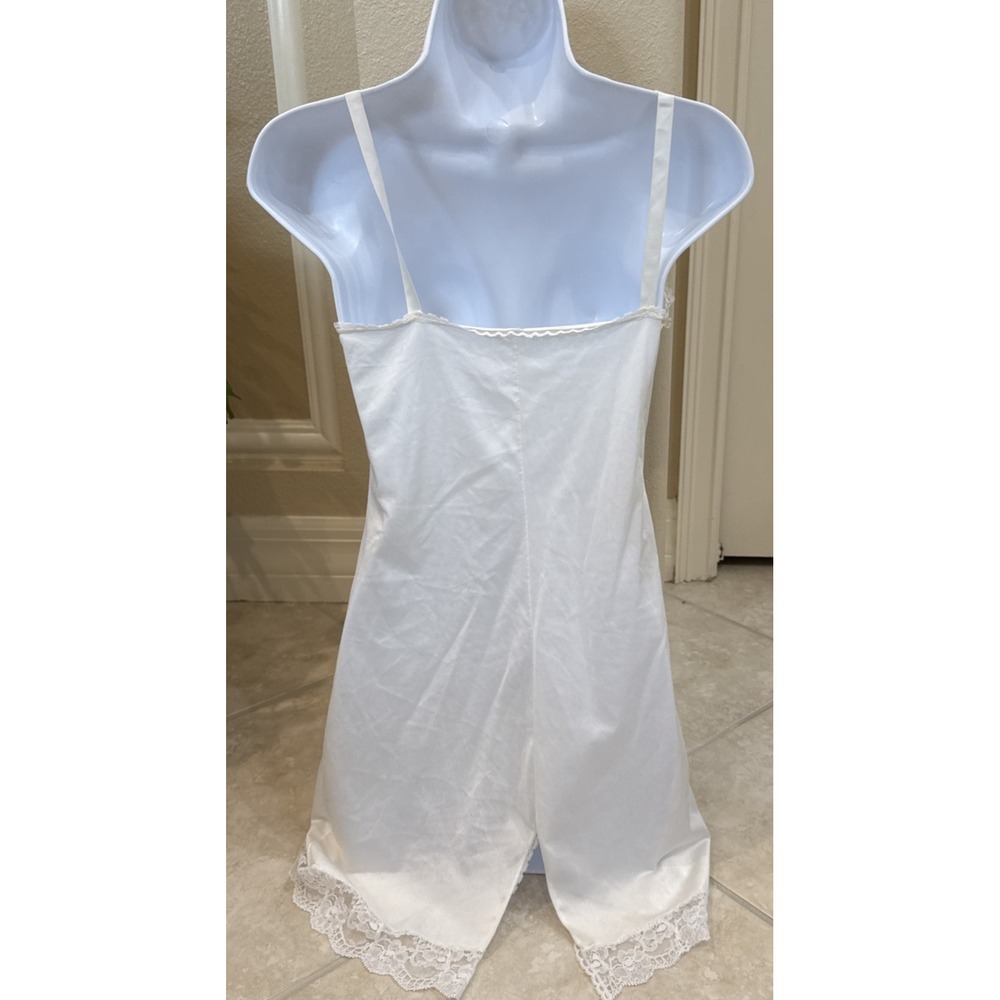 VTG JC Penney Sz 32 White Lace Trim Satin Nightgown Slip Dress Short 100% Antron - Picture 3 of 9